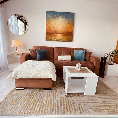 Seafront Apartment Terrace, Lounger & Panoramic Ocean Views Mellieħa Exteriör bild