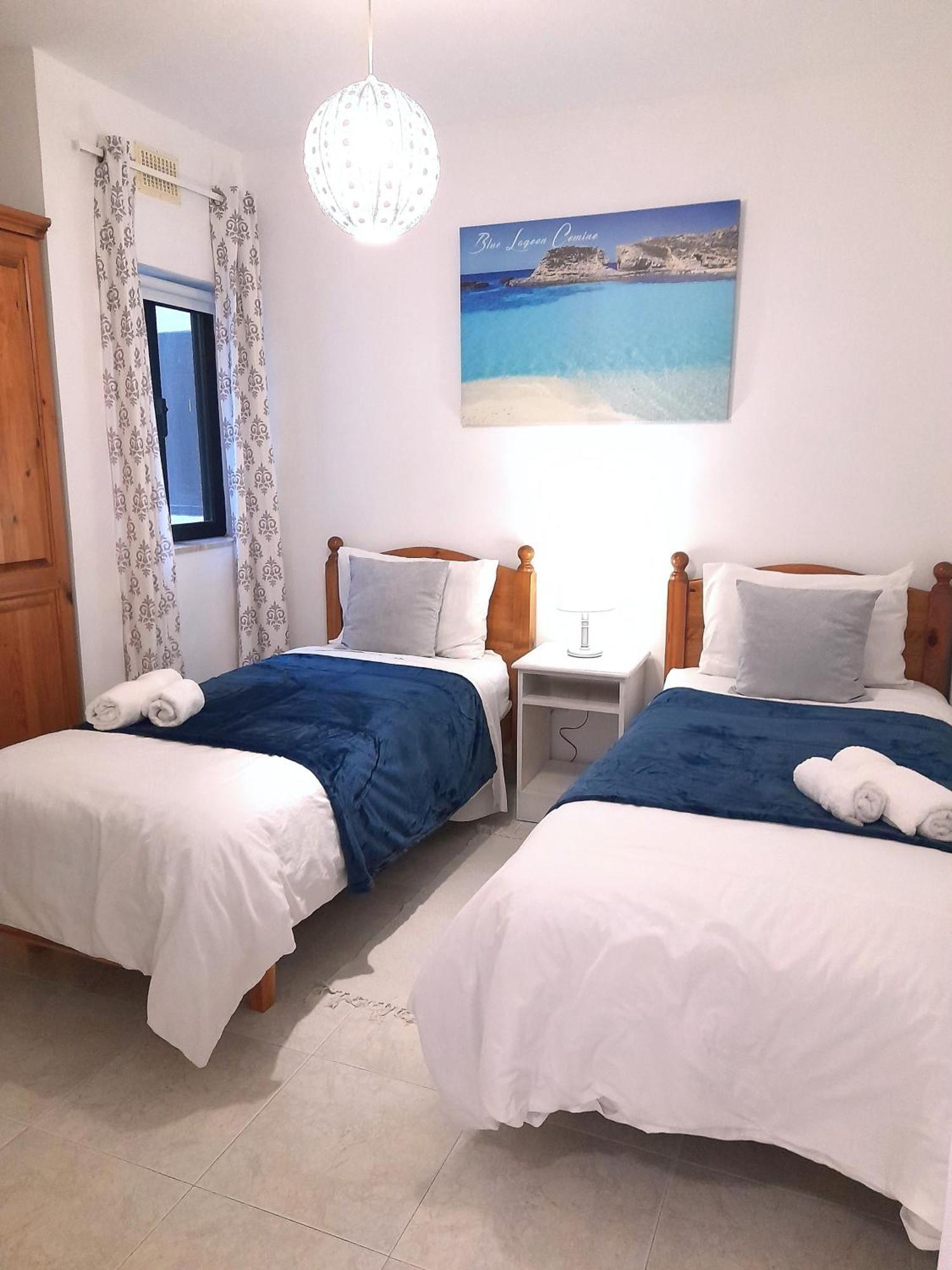 Seafront Apartment Terrace, Lounger & Panoramic Ocean Views Mellieħa Exteriör bild