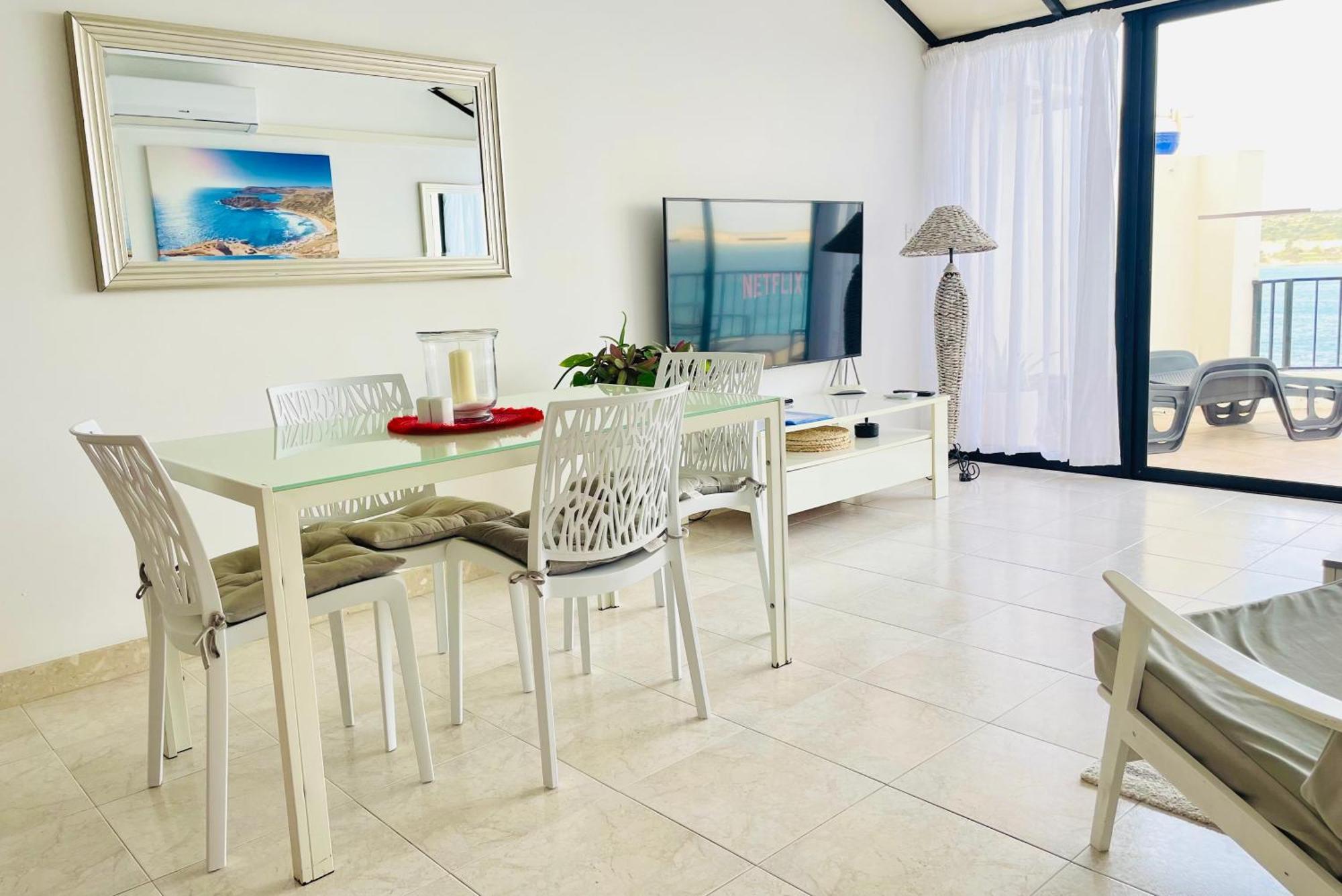 Seafront Apartment Terrace, Lounger & Panoramic Ocean Views Mellieħa Exteriör bild